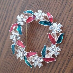 VTG Christmas Pin II